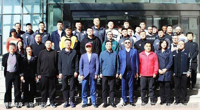 他是一个非常好的演员，是我96年读本科时的同学，他是表演系的，我是摄影系的。